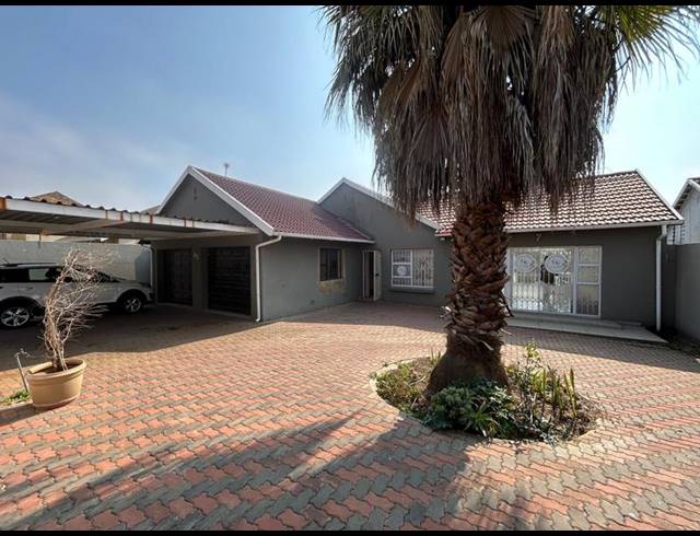 3 BEDROOM HOUSE FOR SALE IN ROSEACRE